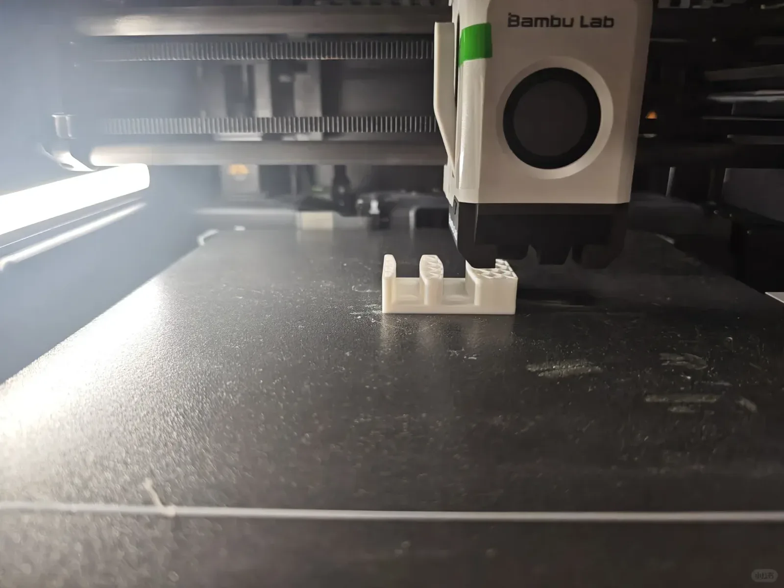 用 Codex 三视图逆向 + OpenSCAD 参数化建模，Bambu Lab 3D 打印复制橱柜玻璃门地轨配件 审核截图