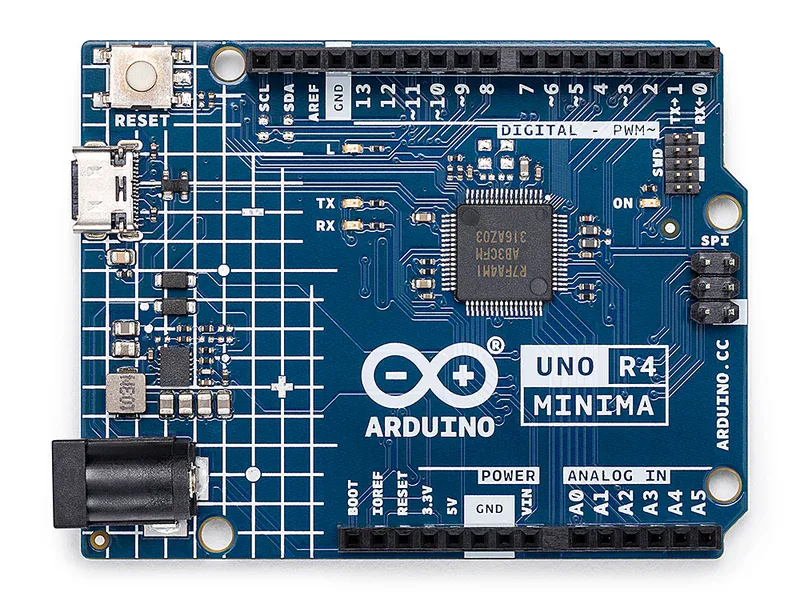 Arduino UNO R4 Minima 题图